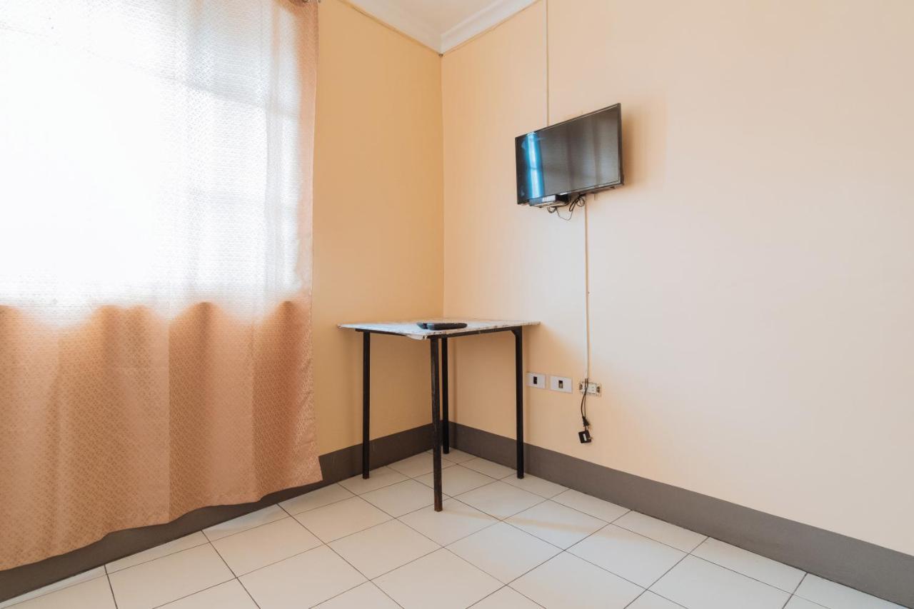Dechmark Hotel Manille Extérieur photo