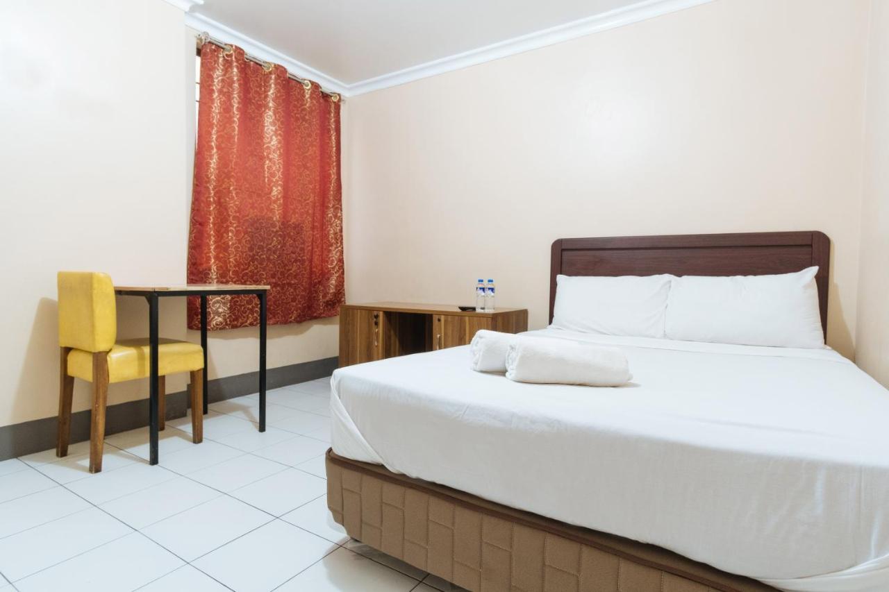 Dechmark Hotel Manille Extérieur photo