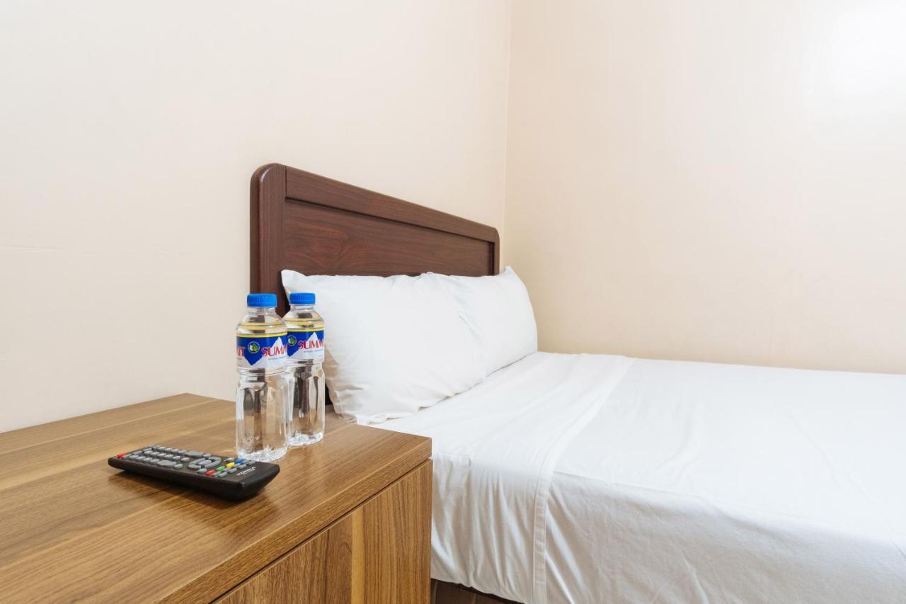 Dechmark Hotel Manille Extérieur photo