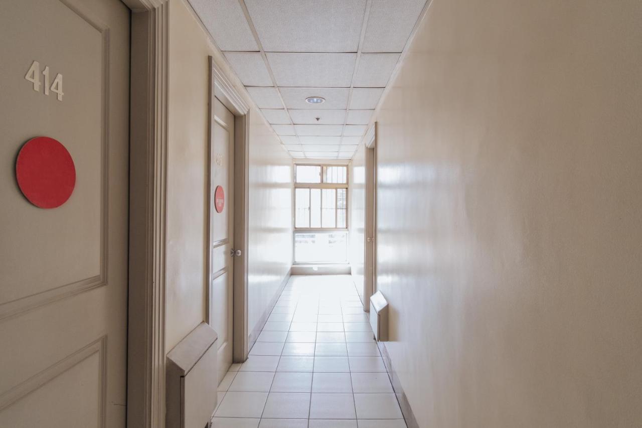 Dechmark Hotel Manille Extérieur photo