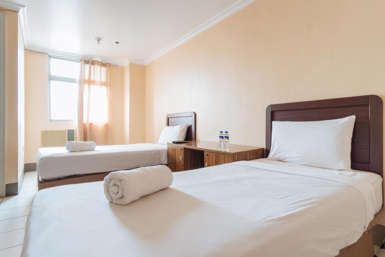 Dechmark Hotel Manille Extérieur photo